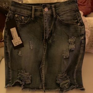 Distressed super skirt